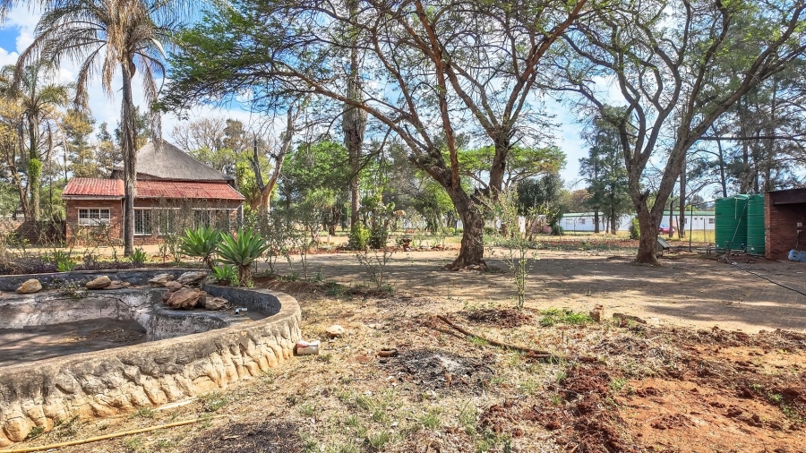 5 Bedroom Property for Sale in Rustenburg Rural North West